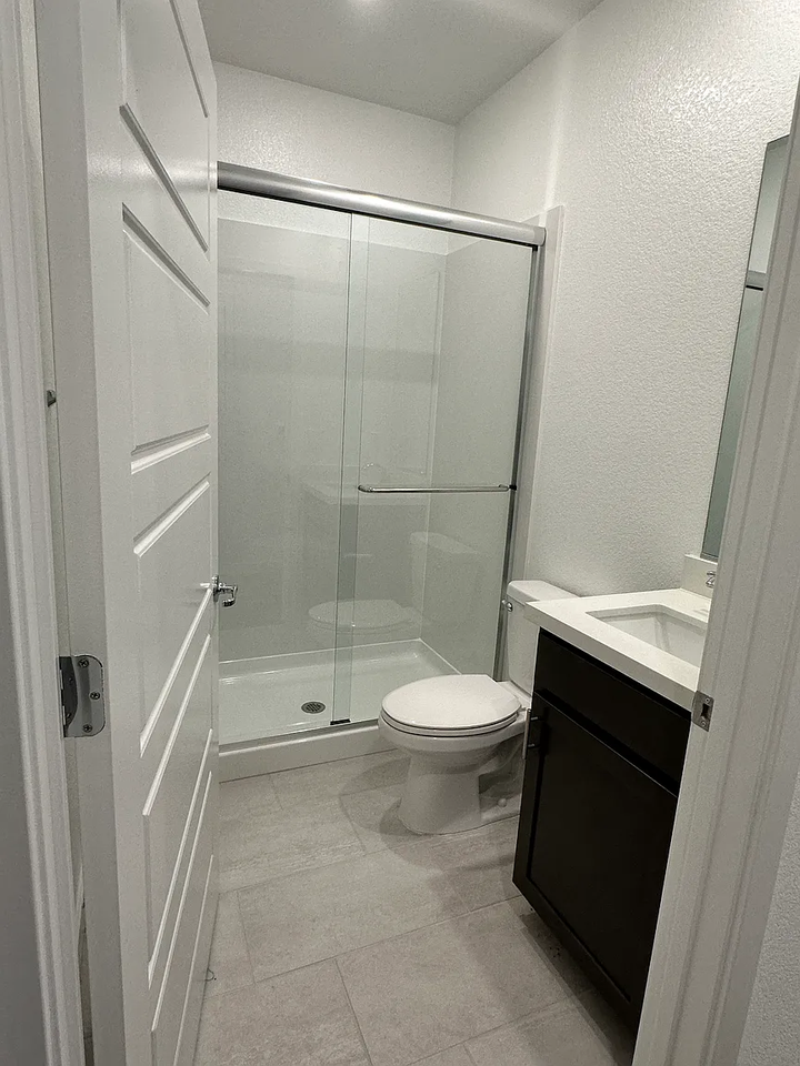 4124 Clipper Yacht Ave - Photo 3 of 9