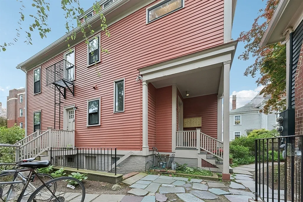 67 Walker St #3 - Photo 2 of 16