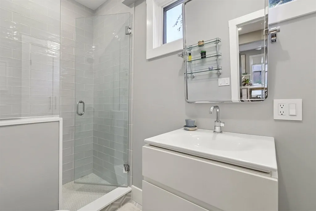 67 Walker St #3 - Photo 6 of 16