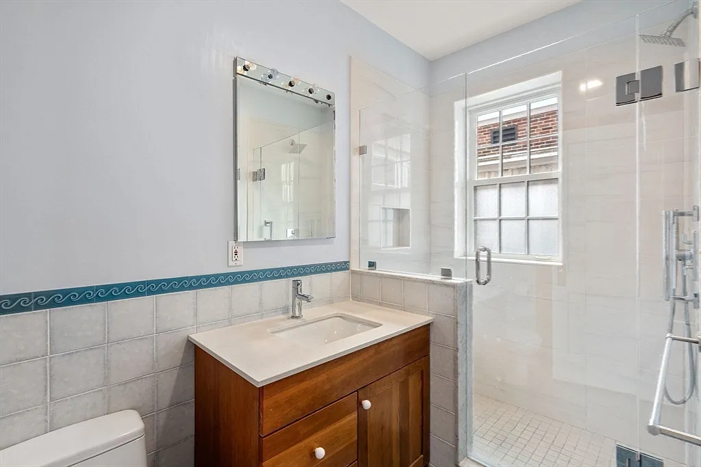 41 Linnaean St #45 - Photo 3 of 14