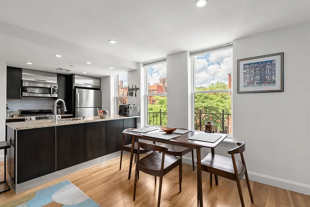 294 Newbury St #3D - Photo 5 of 8