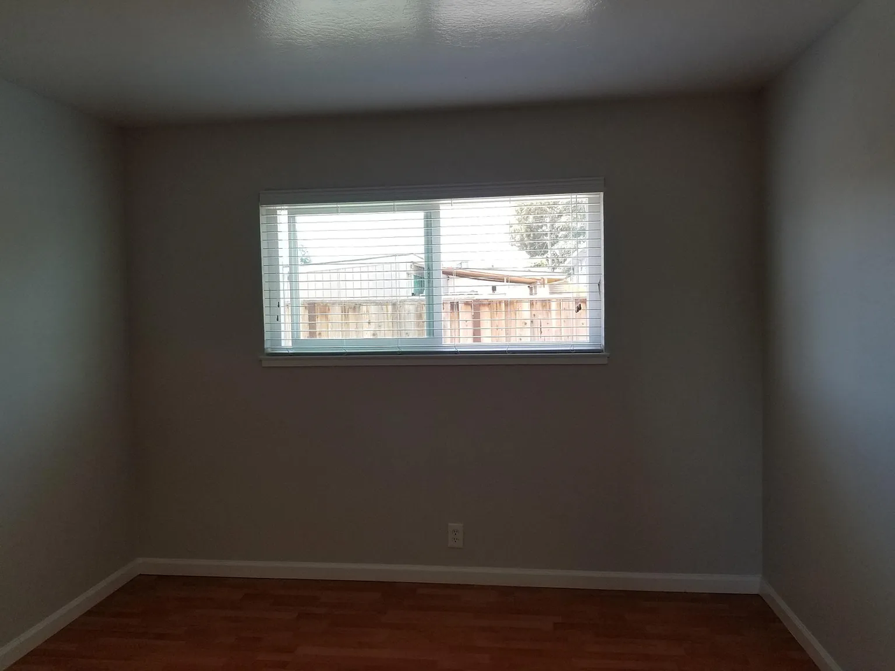 330 Ventura Ave - Photo 3 of 13