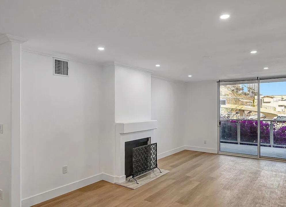 723 Palisades Beach Rd #102 - Photo 4 of 17