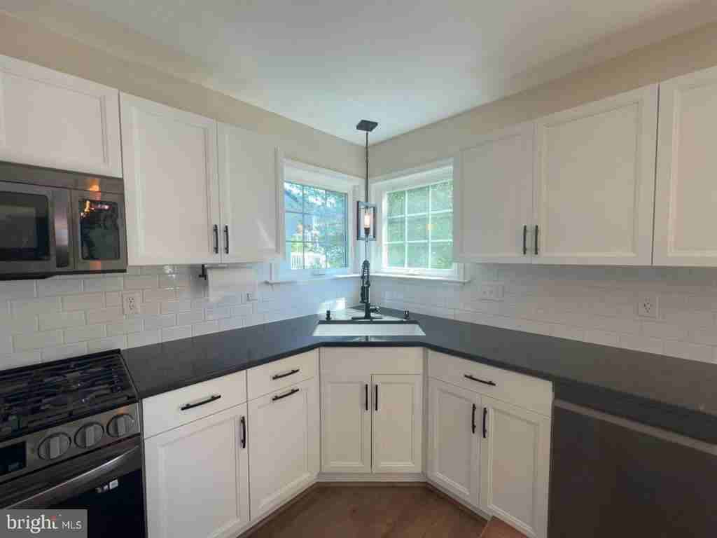 1206 Lake Coventry Ct - Photo 6 of 25