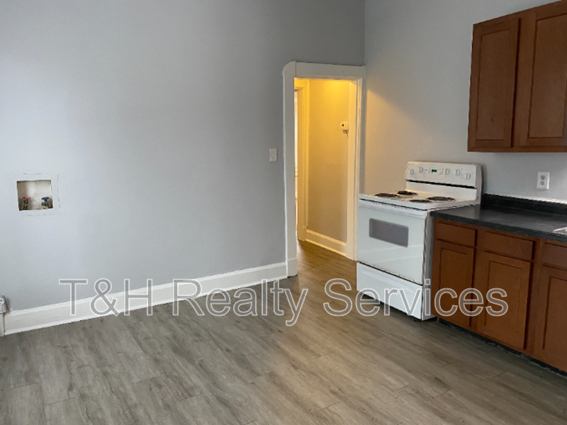 100 N Muessing St - Photo 5 of 21
