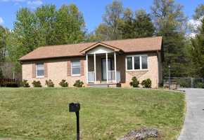 featured image of 218 Bluebird Dr