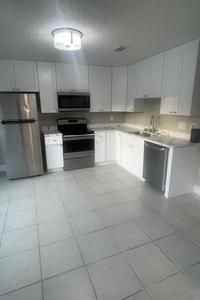 218 Homewood Pl - Photo 5 of 9