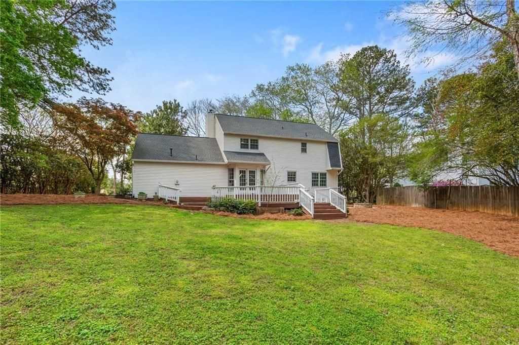 632 Holt Rd Ne - Photo 3 of 44