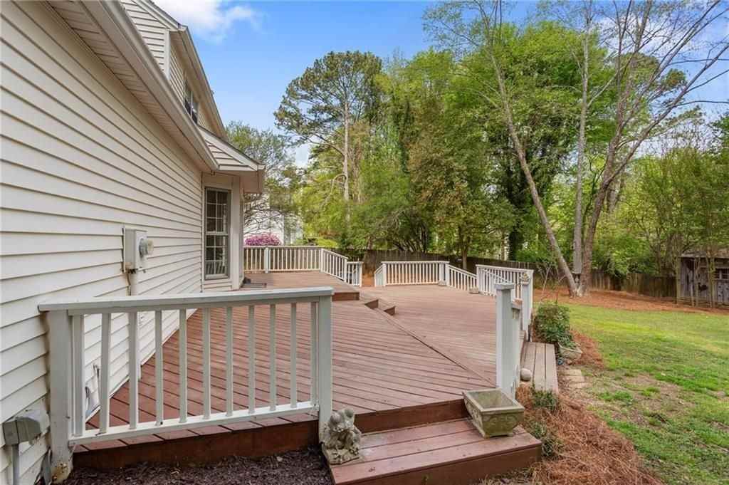 632 Holt Rd Ne - Photo 6 of 44