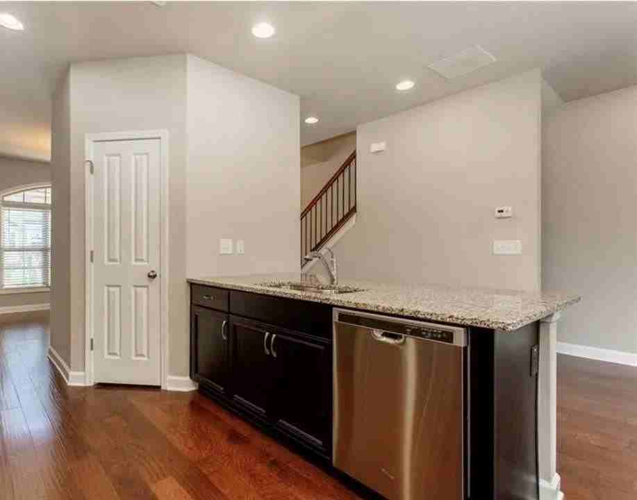 4220 Tacoma Trce - Photo 3 of 4