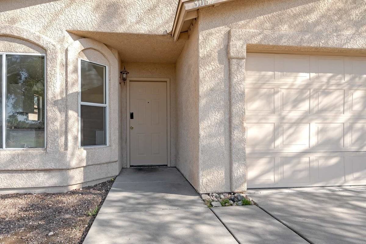 3037 E Via Berlanga - Photo 2 of 20