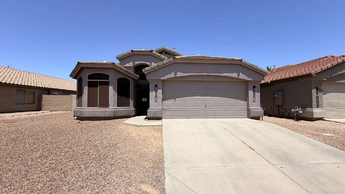 43878 W Wade Dr