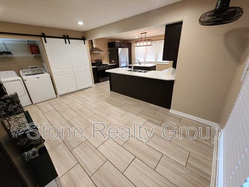 1440 S Brown Ave - Photo 4 of 13