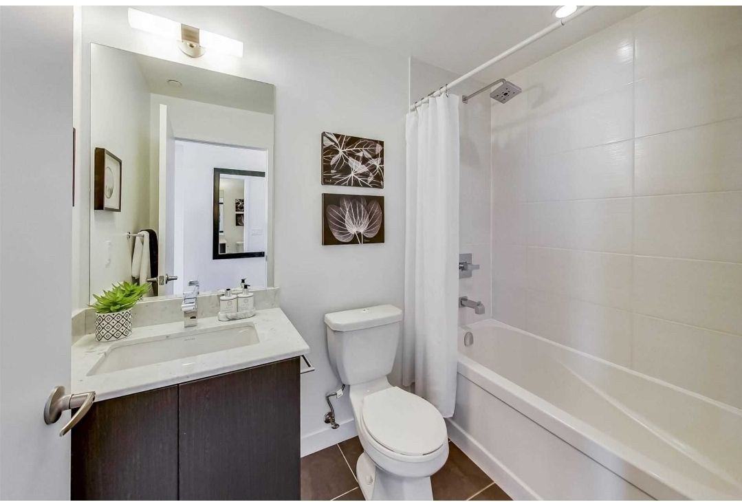2055 Danforth Ave - Photo 7 of 12