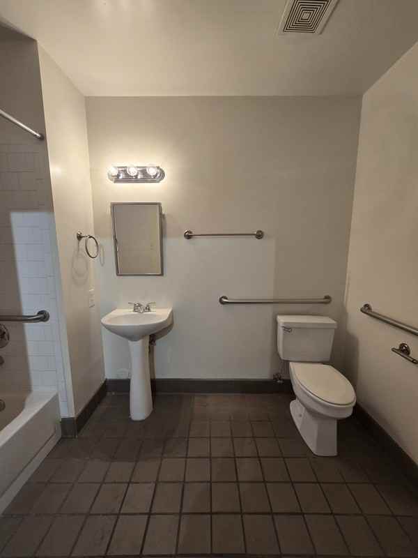 302 Goshen St #100 - Photo 6 of 12