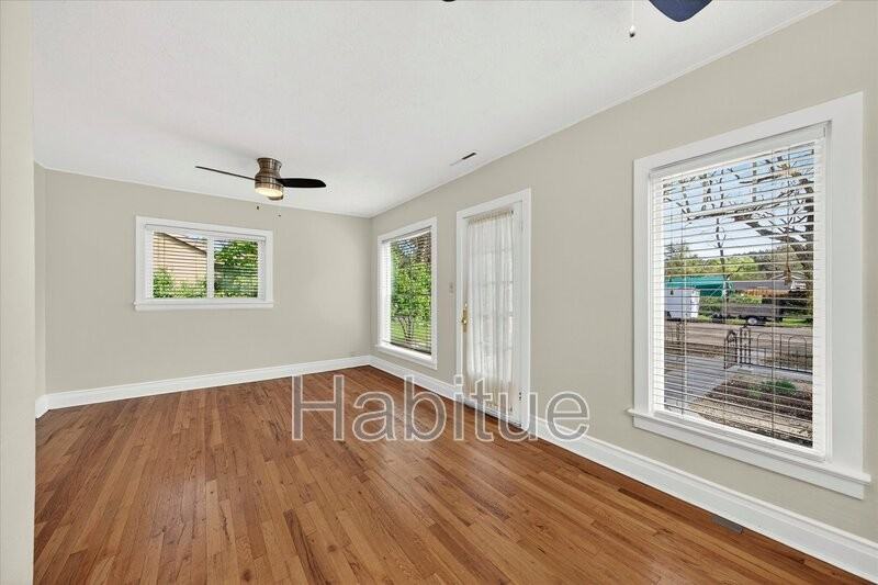 1415 E State St - Photo 5 of 37