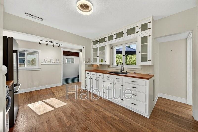 1415 E State St - Photo 7 of 37