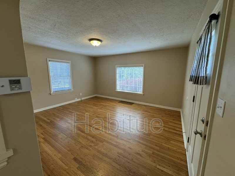 1302 W Hays St #809-13THST - Photo 2 of 15
