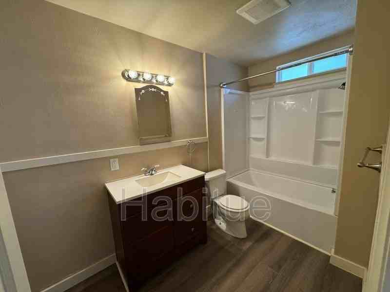 1302 W Hays St #809-13THST - Photo 6 of 15