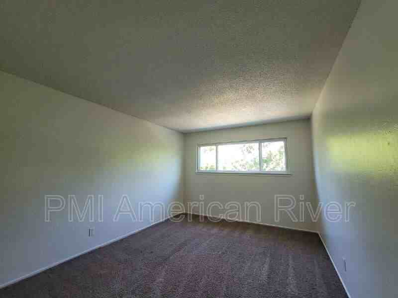 6124 Terrell Dr #3 - Photo 7 of 13