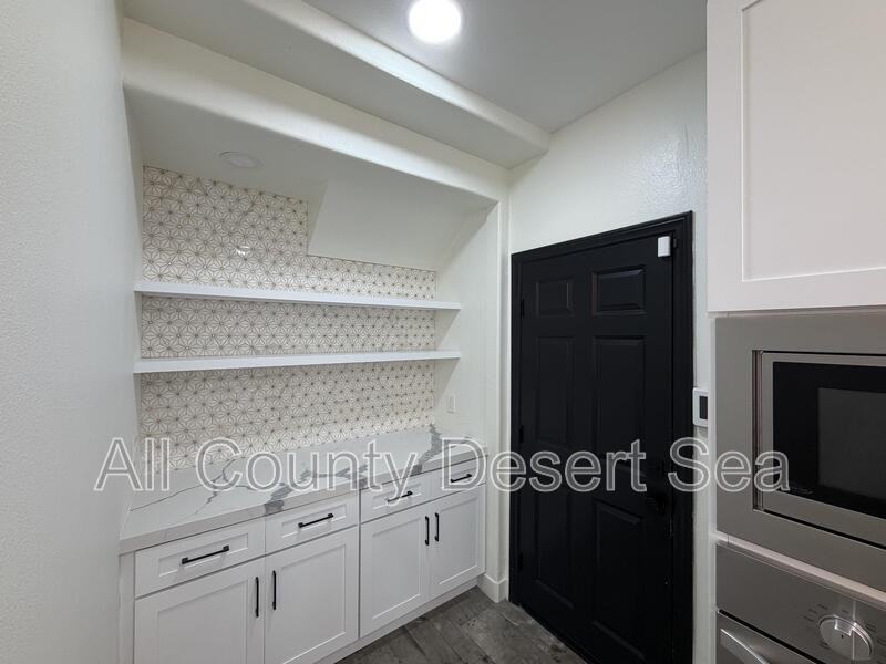 2547 Cornerstone Ln - Photo 7 of 42