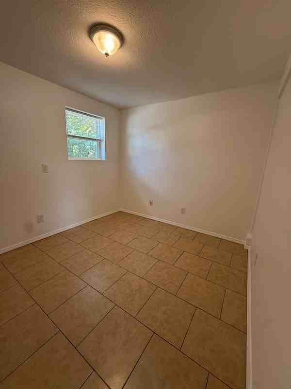 810 20th Ave S - Photo 6 of 14