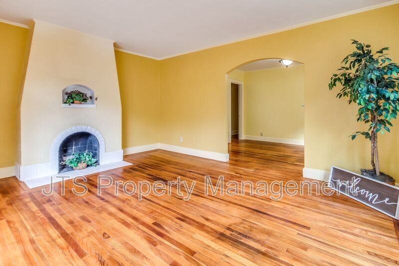 1803 Burnett Way #1803 - Photo 6 of 18