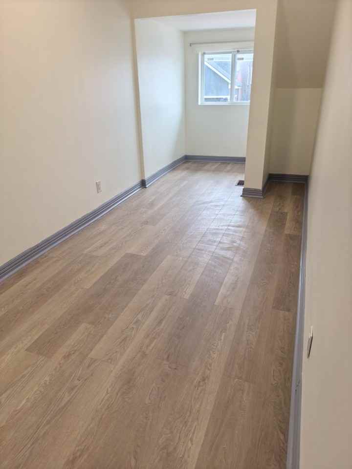 681 Bathurst St - Photo 5 of 6