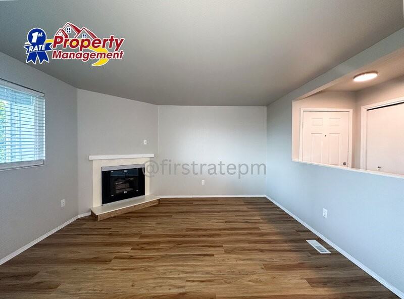 4824 W Blodgett Ln #202 - Photo 4 of 24
