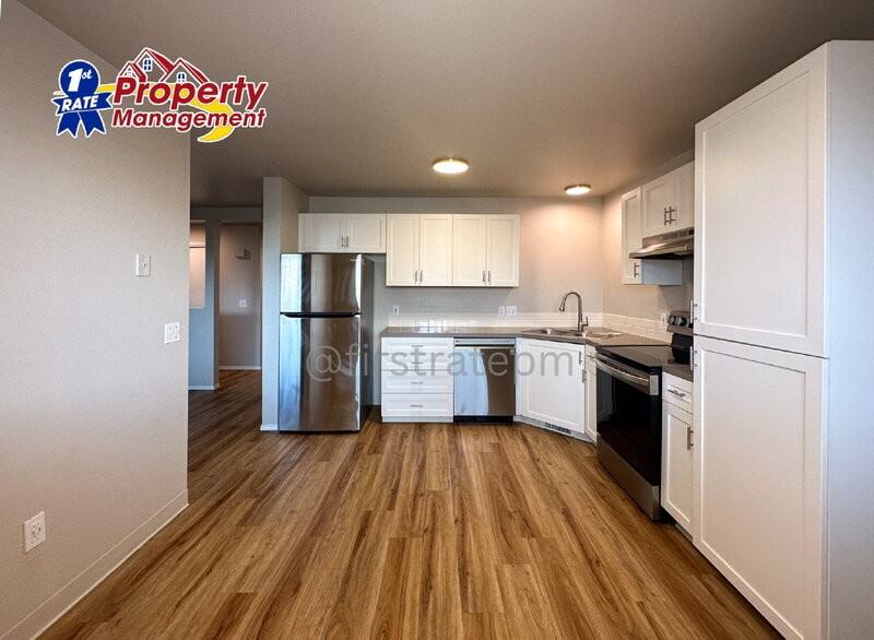 4824 W Blodgett Ln #202 - Photo 7 of 24