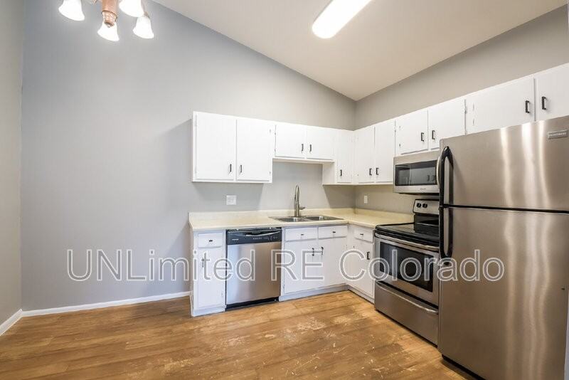 9132 Osceola St - Photo 5 of 17