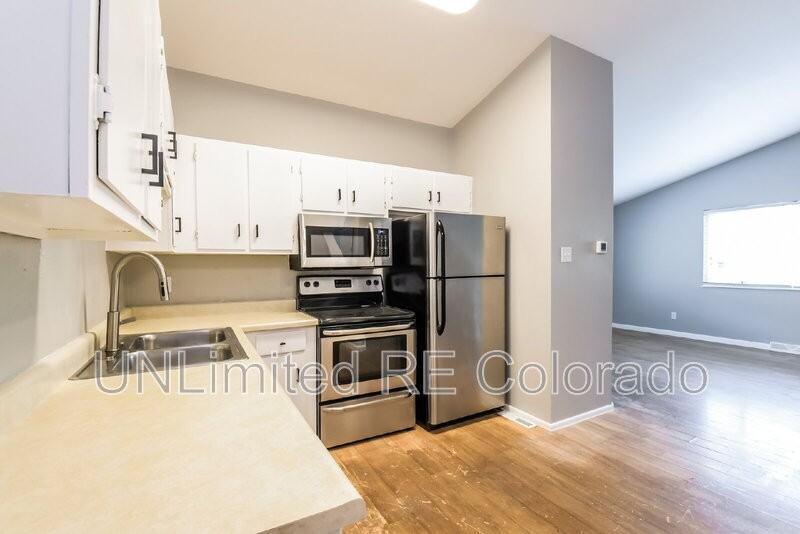 9132 Osceola St - Photo 6 of 17