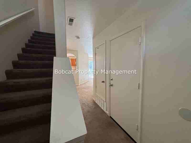 217 Meadowood Ct #A - Photo 3 of 37