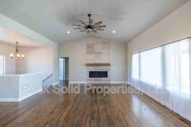 2776 Outrider Ct - Photo 6 of 50