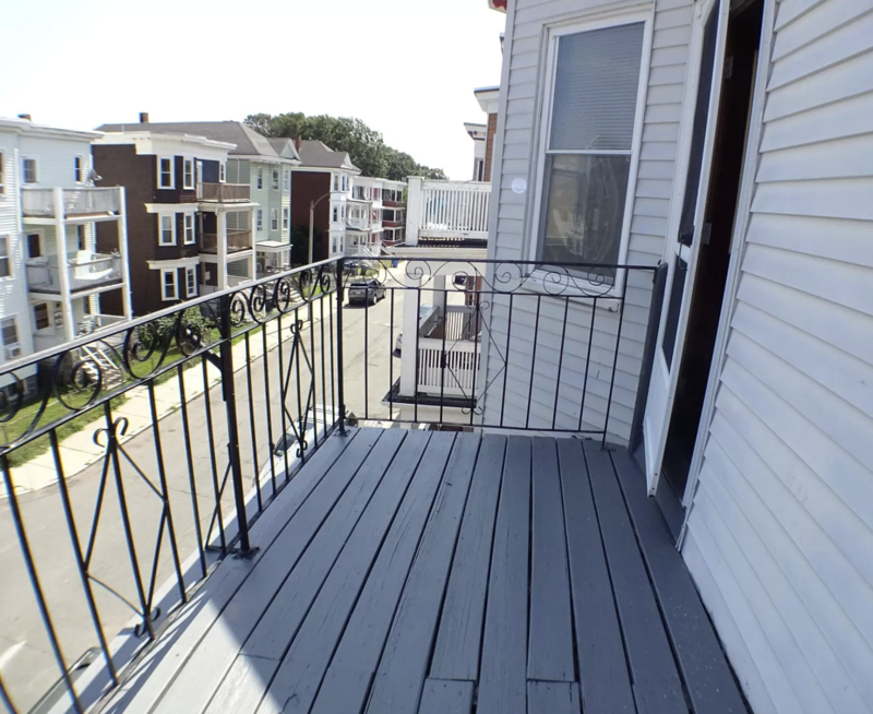 102 Saxton St - Photo 3 of 13