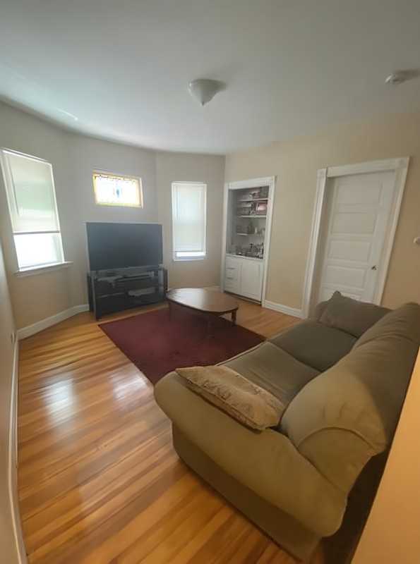 151 Boston St - Photo 3 of 7
