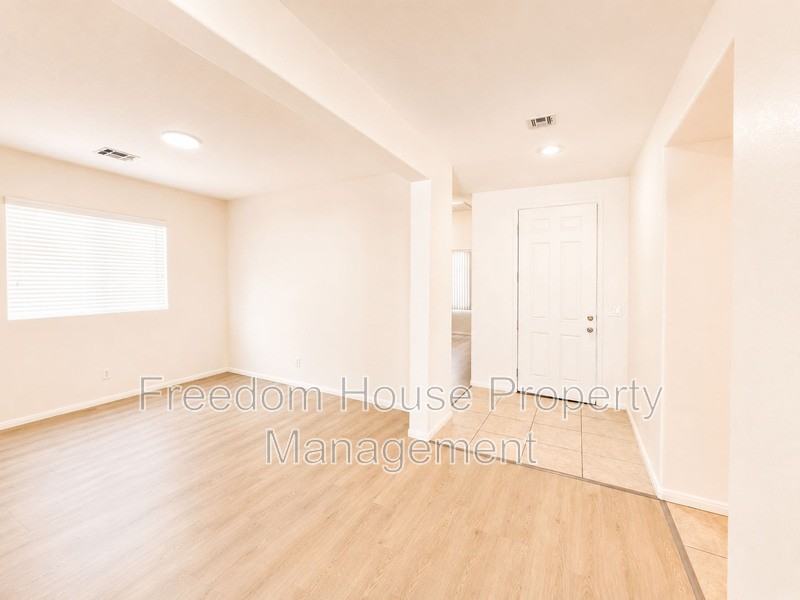 6451 Goodale St - Photo 7 of 50