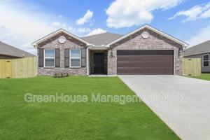 featured image of 1720 Eveningshade Ln