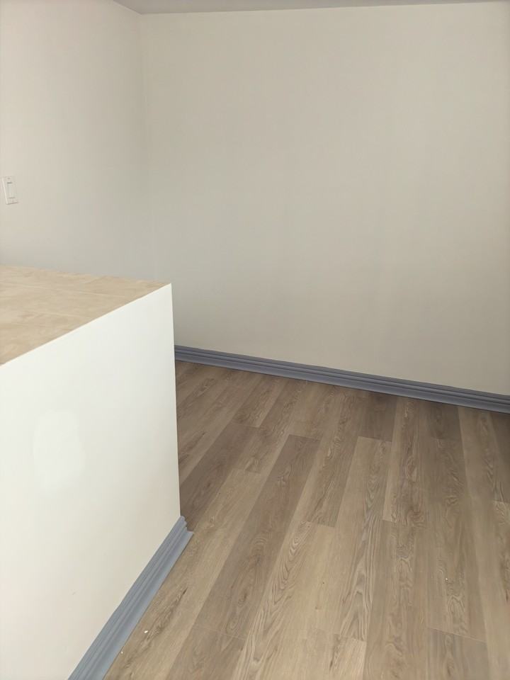 681 Bathurst St - Photo 6 of 9