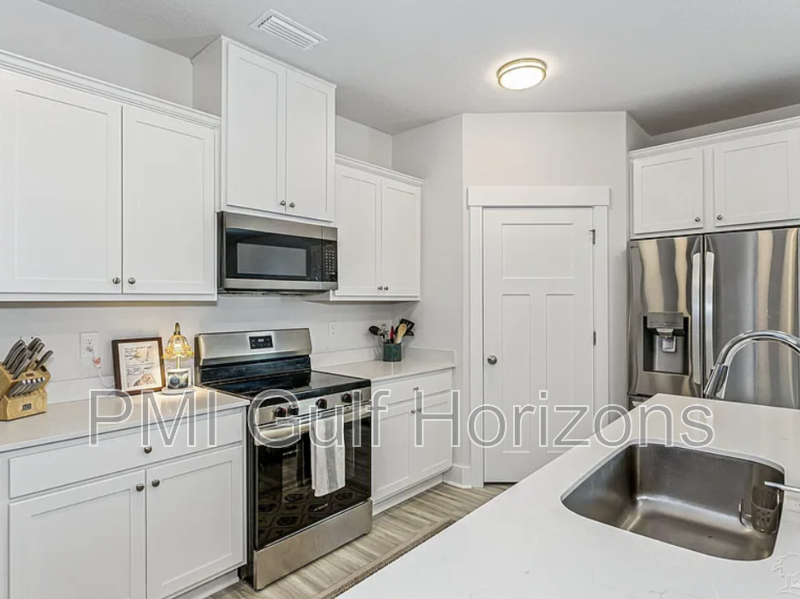 3087 Silver Maple Dr - Photo 4 of 8