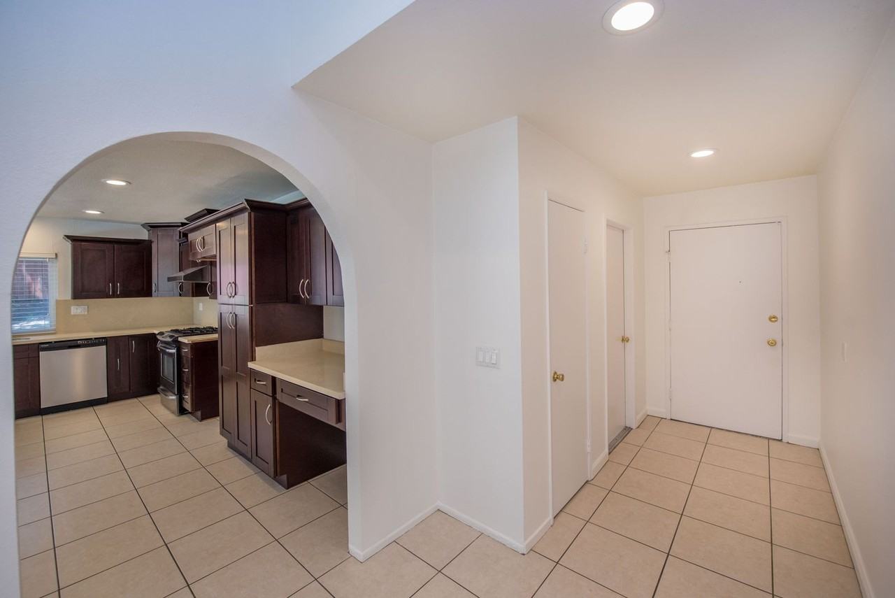 4395 Avenida De Las Flores - Photo 6 of 40