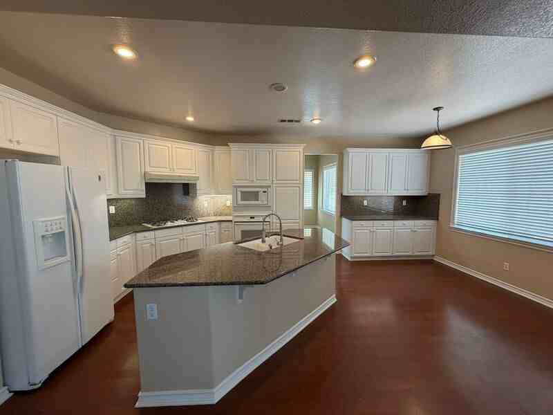 46263 Drymen Ave - Photo 4 of 34
