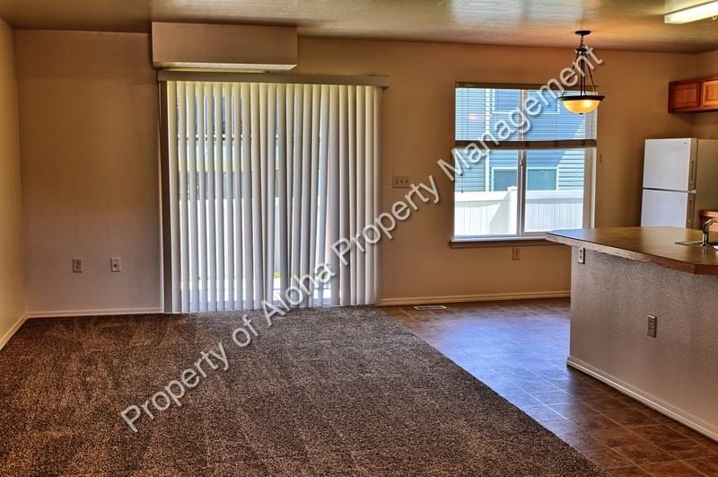 1039 W Pine Ave #2 - Photo 3 of 17
