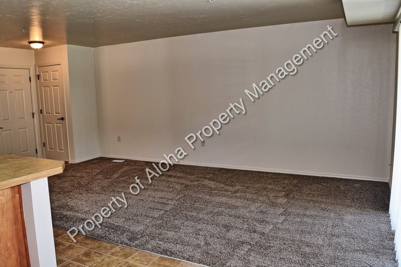 1039 W Pine Ave #2 - Photo 7 of 17
