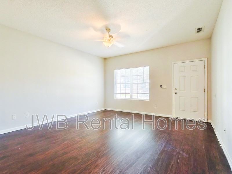 691 Herman St - Photo 6 of 13