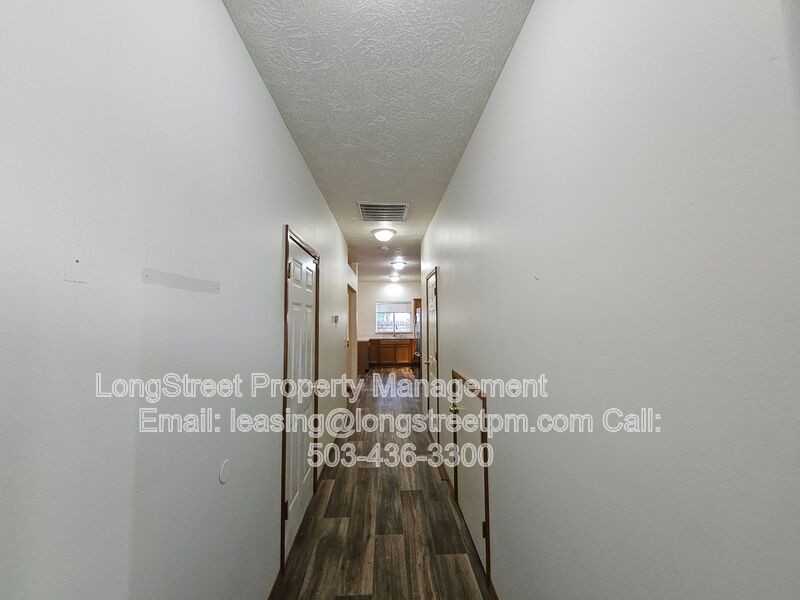 7445 Se Crystal Springs Blvd - Photo 4 of 30