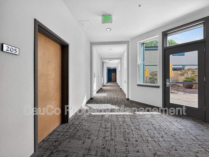 1425 Ne 61st Ave #205 - Photo 2 of 15
