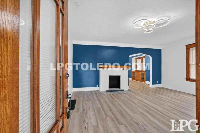 4140 Caroline Ave - Photo 7 of 44