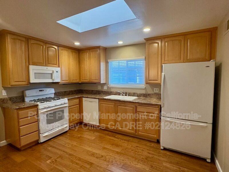 1278 Pacific Ave - Photo 3 of 19