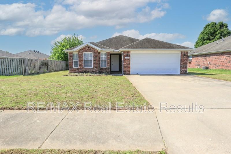 3703 Sw Carriageway Ave - Photo 3 of 30